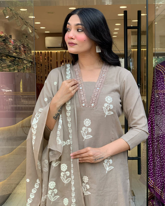 Grey Beautiful Pure Cotton Kurta Pant With Dupatta